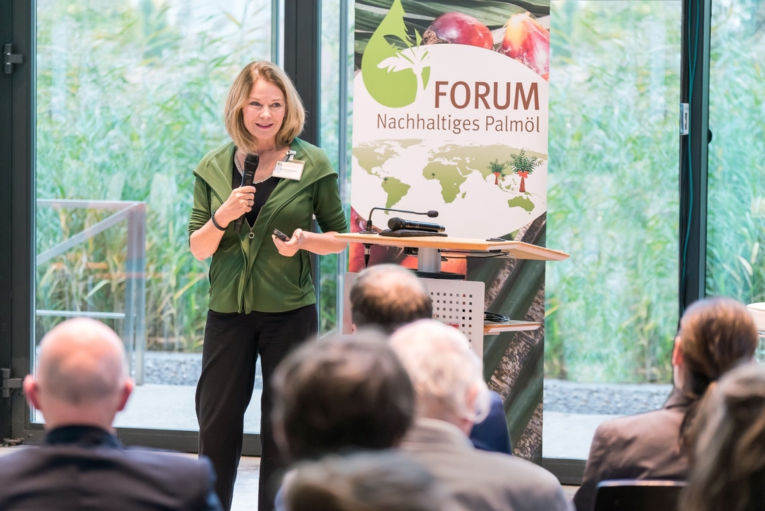Christine Schneider – Futurewoman