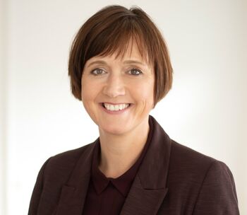 Dr. Olivia Henke