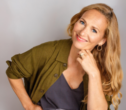 Stella Ureta-Dombrowsky
