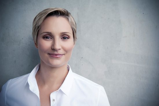 Janine Steeger – Futurewoman